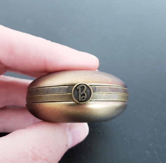 *Last Chance* Barbie Porcelain Hinged Box Compact + Powder Puff PHB Midwest - Picture 7 of 16